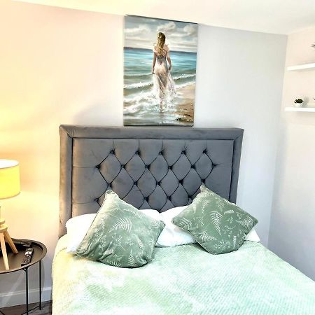 Golden Residences - Oakway Feltham 外观 照片