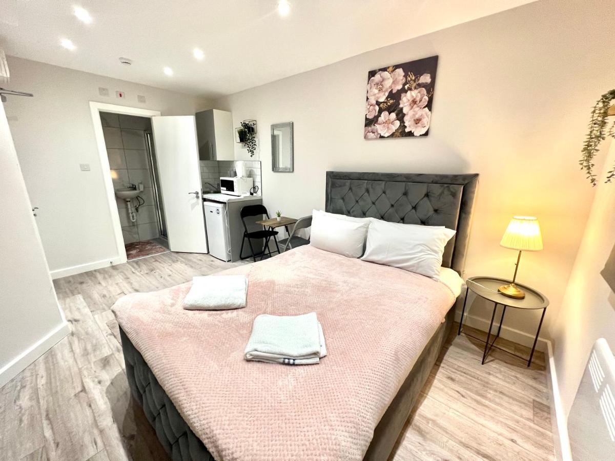 Golden Residences - Oakway Feltham 外观 照片