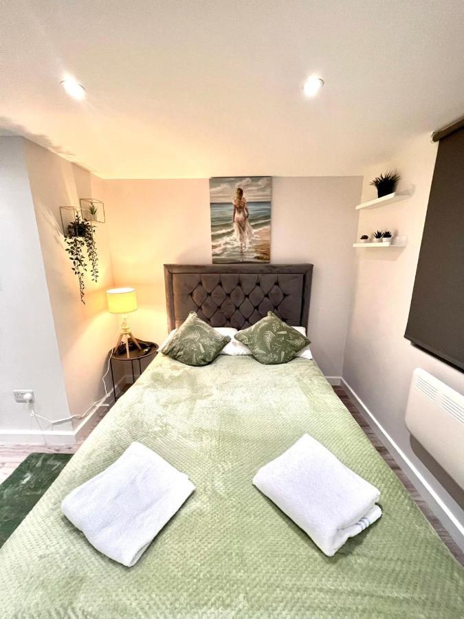 Golden Residences - Oakway Feltham 外观 照片