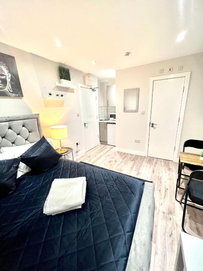 Golden Residences - Oakway Feltham 外观 照片