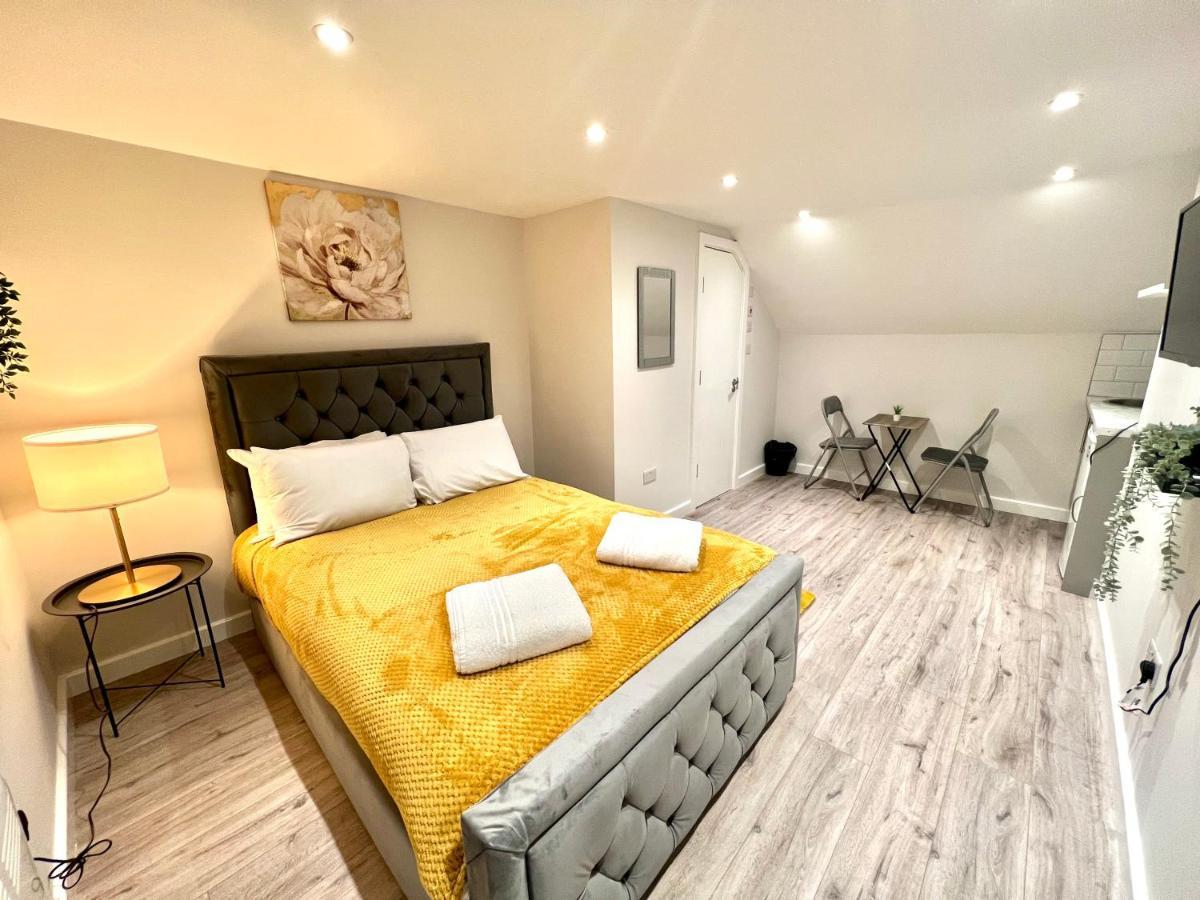Golden Residences - Oakway Feltham 外观 照片