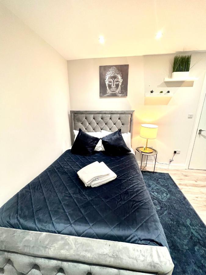 Golden Residences - Oakway Feltham 外观 照片