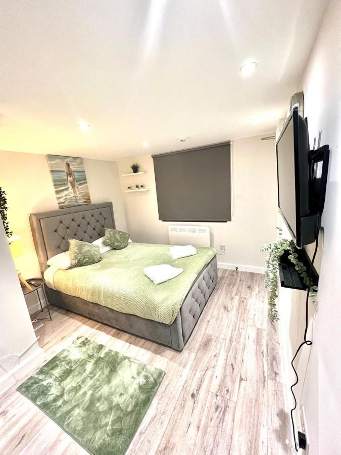 Golden Residences - Oakway Feltham 外观 照片