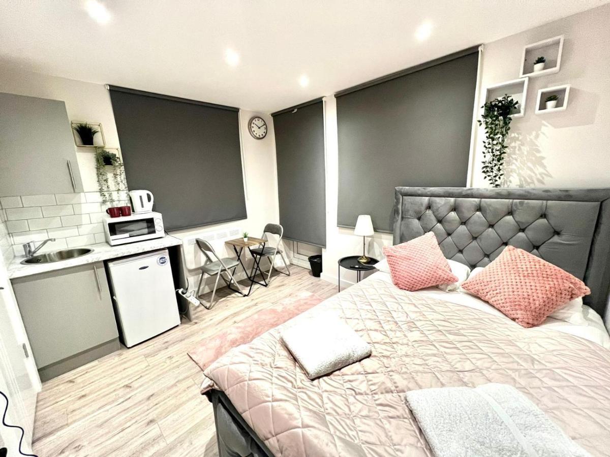 Golden Residences - Oakway Feltham 外观 照片