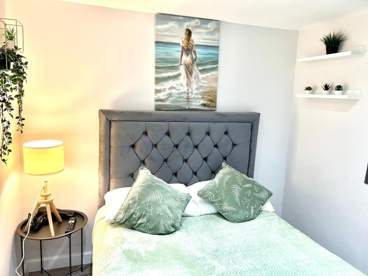 Golden Residences - Oakway Feltham 外观 照片