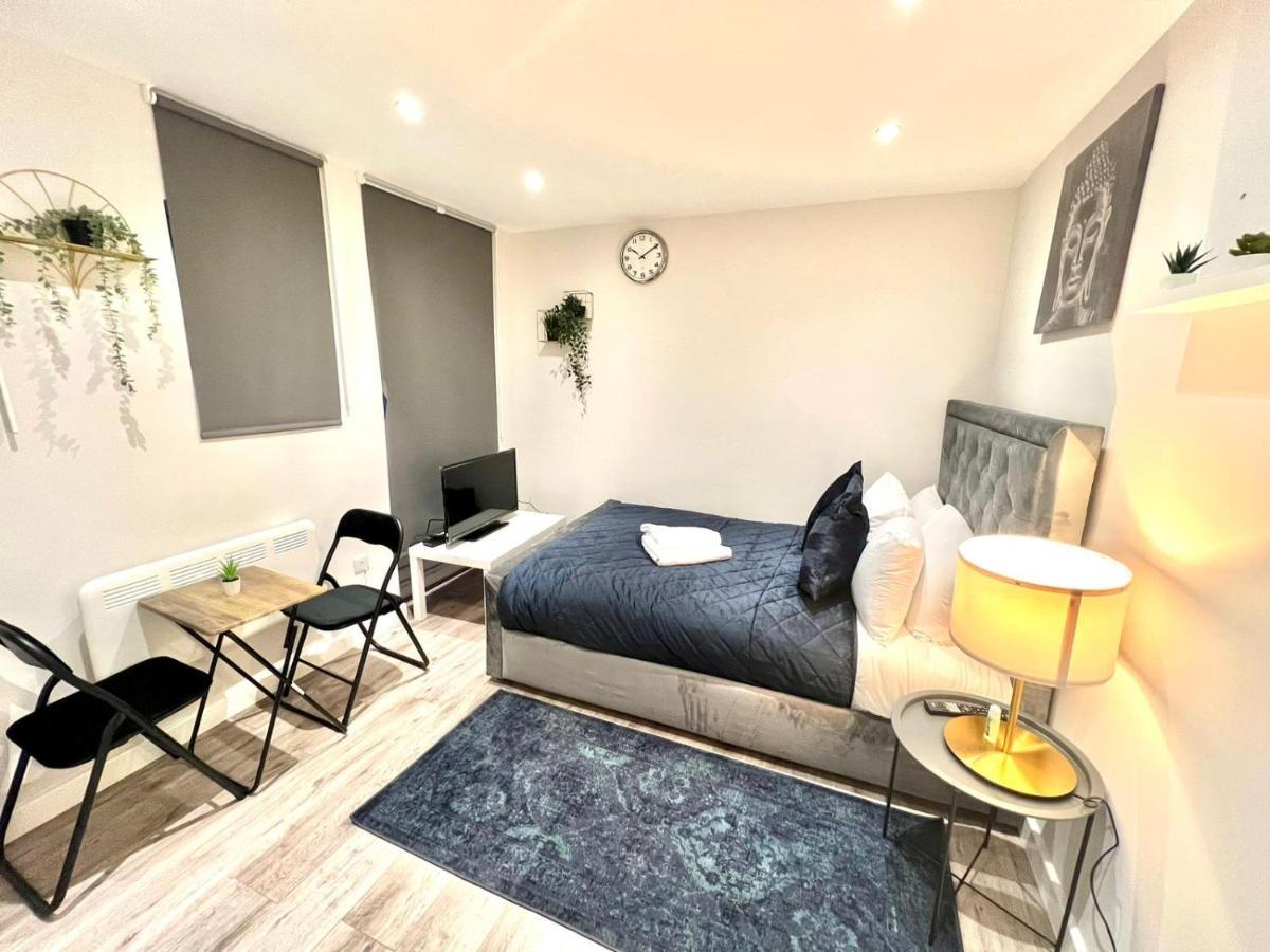 Golden Residences - Oakway Feltham 外观 照片