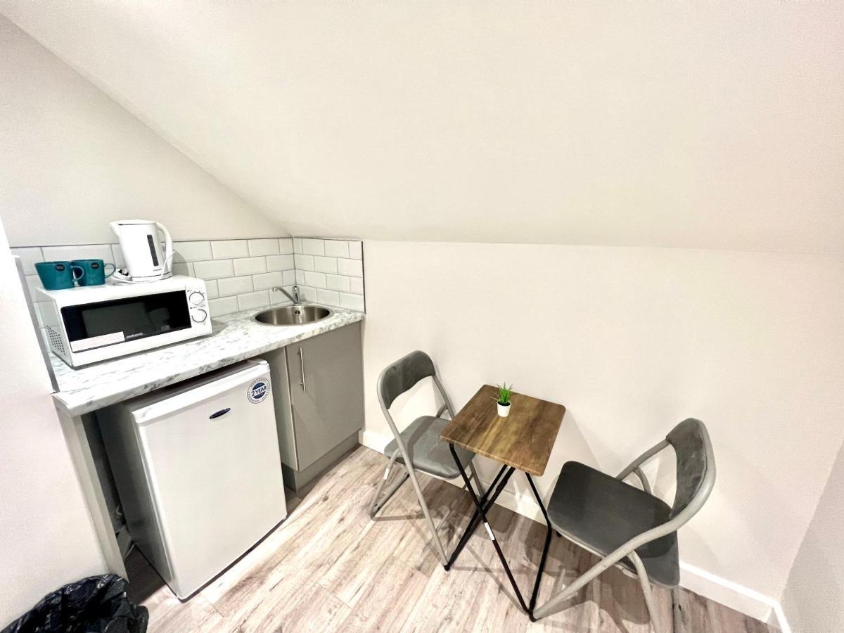 Golden Residences - Oakway Feltham 外观 照片