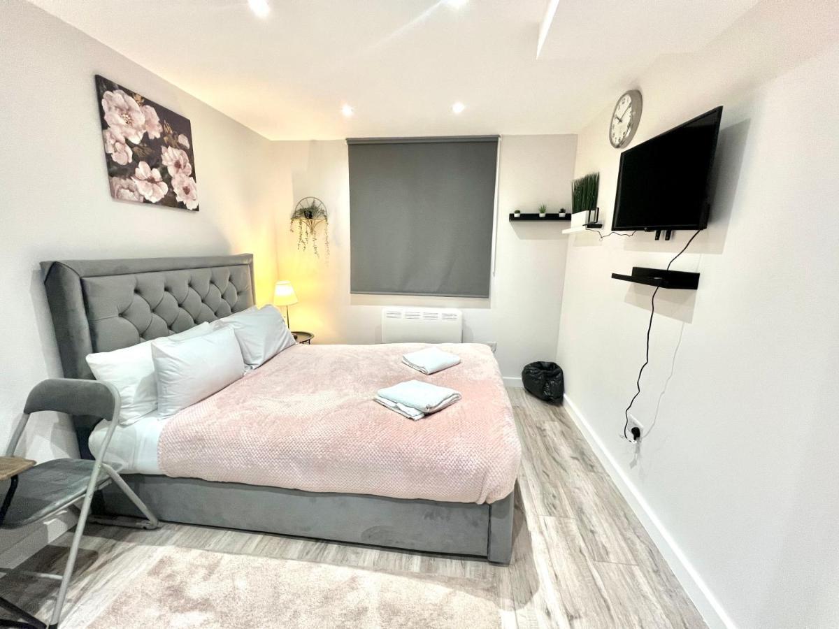 Golden Residences - Oakway Feltham 外观 照片