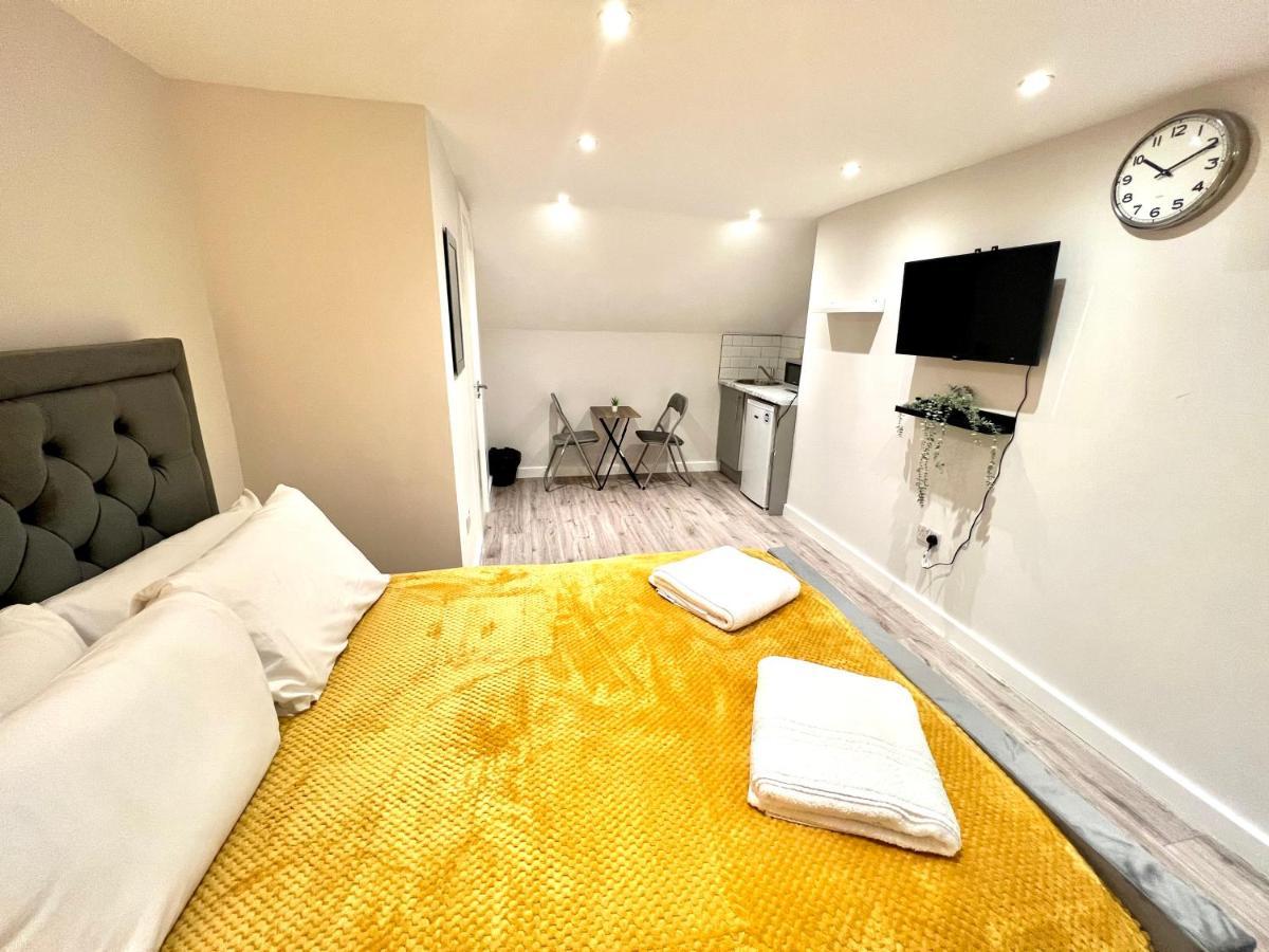 Golden Residences - Oakway Feltham 外观 照片
