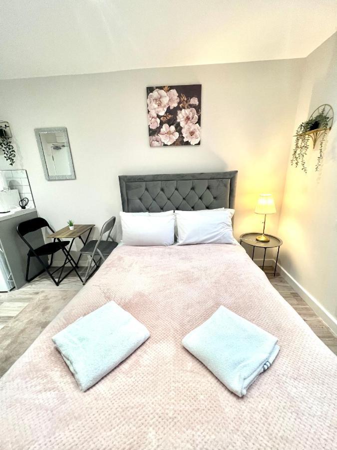Golden Residences - Oakway Feltham 外观 照片